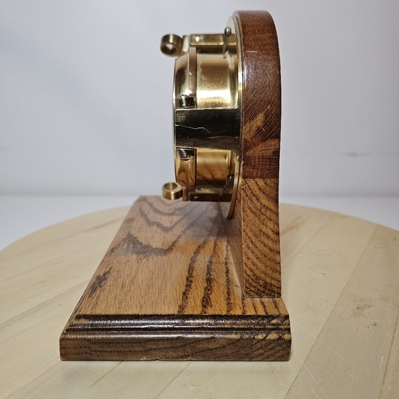 Vintage Bell Clock Company Brass Ship Porthole Quartz Mantel Clock W/Wooden Base - Picture 5 of 12